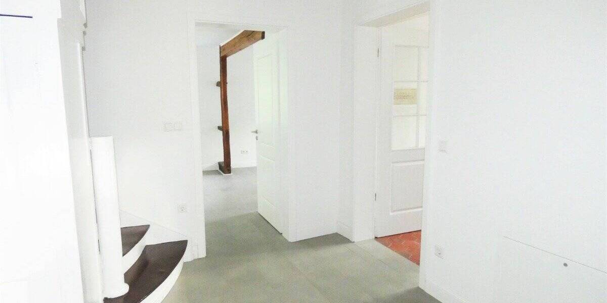 Einfamilienhaus Köln Dünnwald - 6 Zimmer, 240 m&sup2;, 3.500&euro; | Angebot:25728027