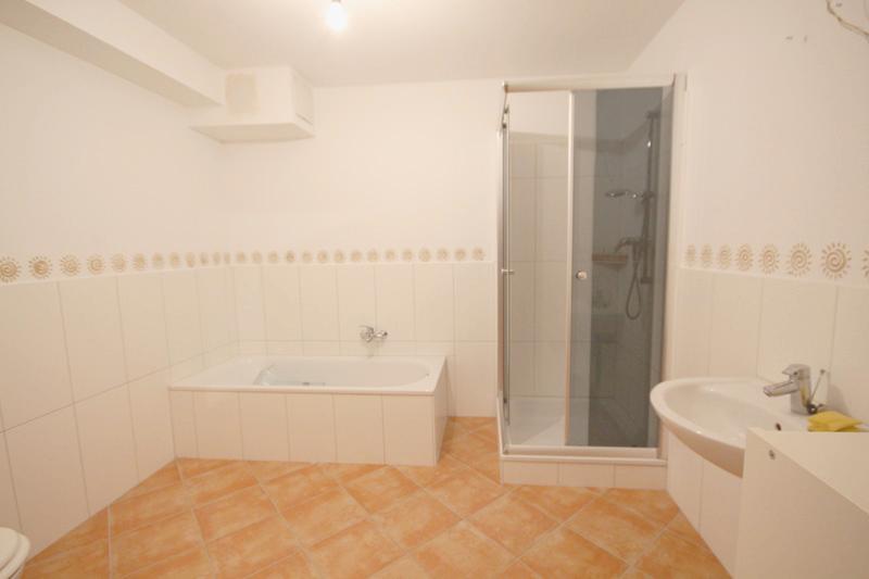 Etagenwohnung Erftstadt - 3 Zimmer, 102 m&sup2;, 1.450&euro; | Angebot:25991758