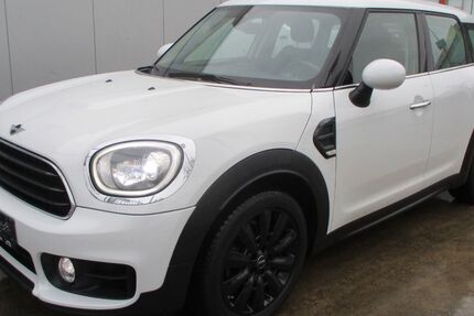 Mini ONE 65.097 km 14.870 &euro; Köln 51105