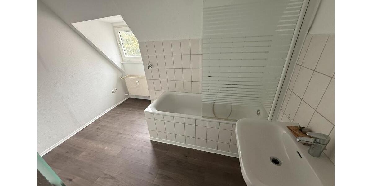 Dachgeschoßwohnung Langerwehe - 2 Zimmer, 63 m&sup2;, 670&euro; | Angebot:25844075