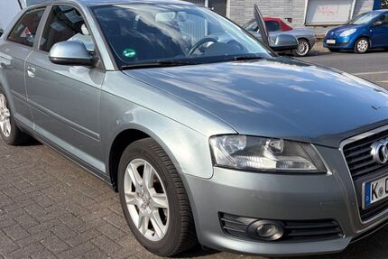 Audi A3 180.350 km 7.250 &euro; Köln 51147