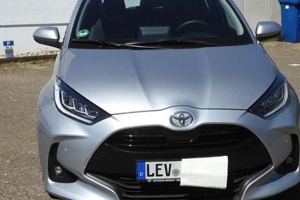 Toyota Yaris 5.280 km 17.750 &euro; Leverkusen 51375