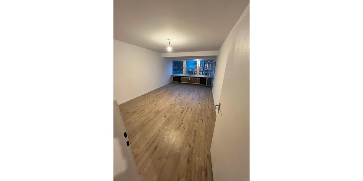 Etagenwohnung Köln Ehrenfeld - 3 Zimmer, 81 m&sup2;, 1.800&euro; | Angebot:25961236