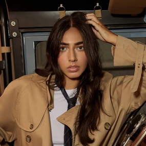 Izzy Escobar - Sunny in London 22.04.2026 Helios 37