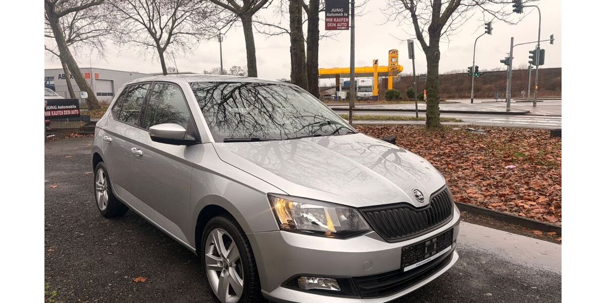 Skoda Fabia 48.000 km 8.999 &euro; Köln 51107
