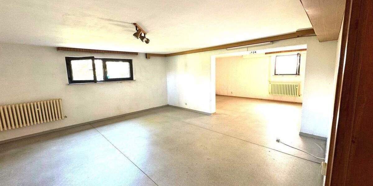 Einfamilienhaus Niederkassel - 6 Zimmer, 200 m&sup2;, 490.000&euro; | Angebot:25663636