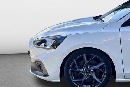 Ford Focus 104.000 km 18.590 &euro; Köln 51067