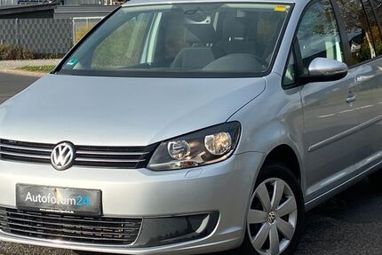 VW Touran 93.000 km 9.499 &euro; Jülich 52428