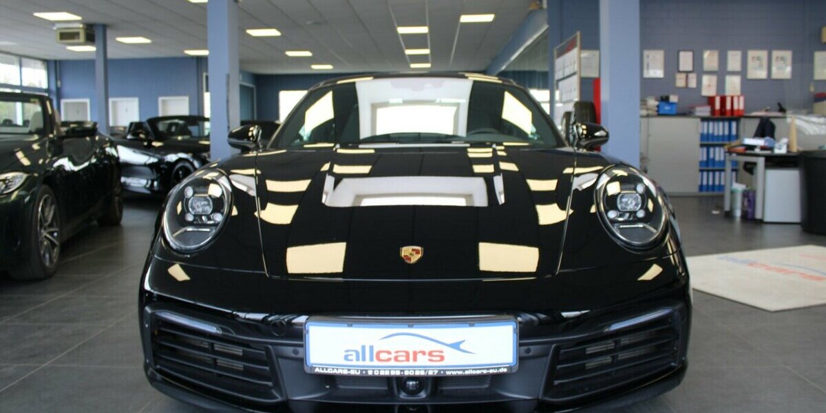 Porsche 992 Carrera S PDLS - Schiebedach - Bose 37.795 km 107.911 &euro; Euskirchen 53881