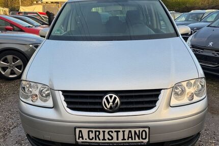 VW Touran 224.727 km 2.999 &euro; Köln 51107