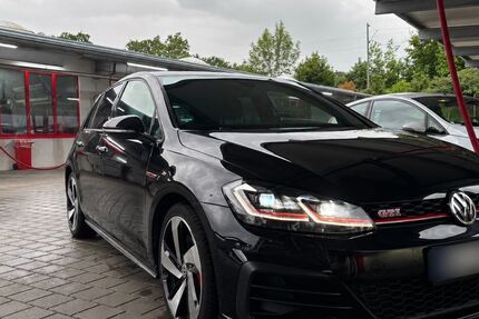 VW Golf 107.800 km 20.499 &euro; Köln 51063