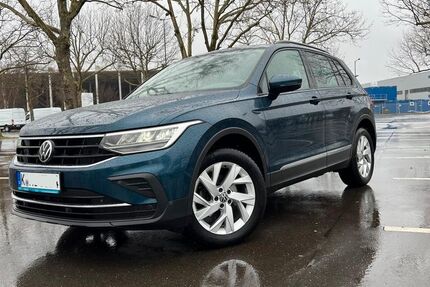 VW Tiguan 149.000 km 22.499 &euro; Köln 51149