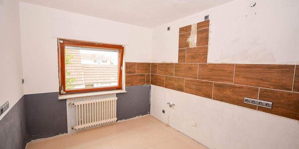 Doppelhaushälfte Zülpich Geich - 8 Zimmer, 183 m&sup2;, 275.000&euro; | Angebot:25709839