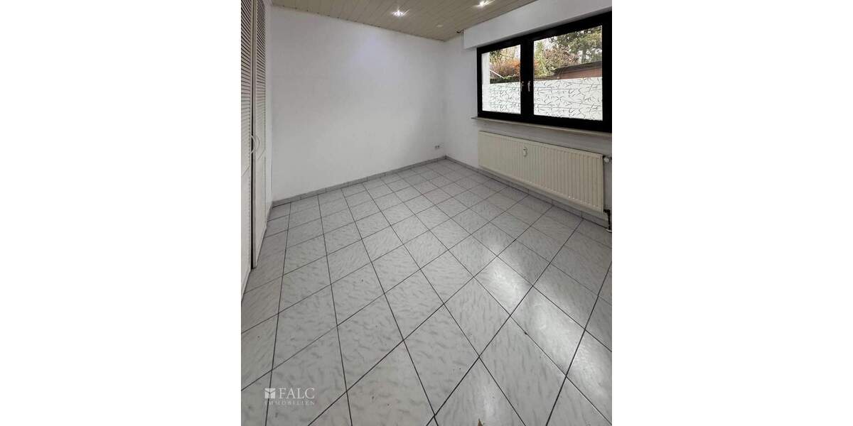 Etagenwohnung Bergheim Glessen - 7 Zimmer, 214 m&sup2;, 469.000&euro; | Angebot:25696518