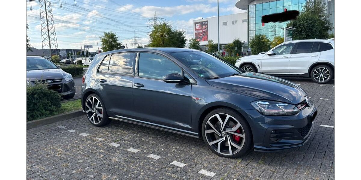 VW Golf 82.299 km 22.449 &euro; Frechen 50226