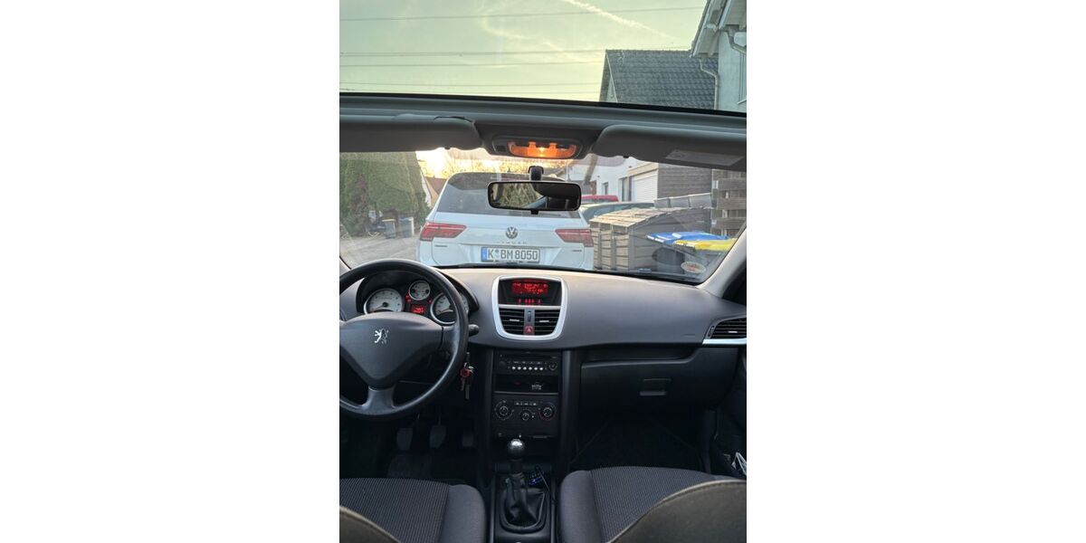 Peugeot 207 134.200 km 3.250 &euro; Köln 51067