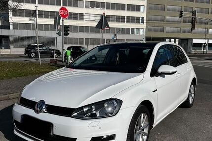 VW Golf 134.000 km 11.000 &euro; Köln 50676