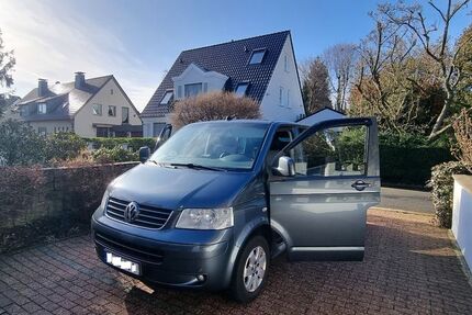 VW T5 Multivan 255.000 km 13.750 &euro; Köln 50678