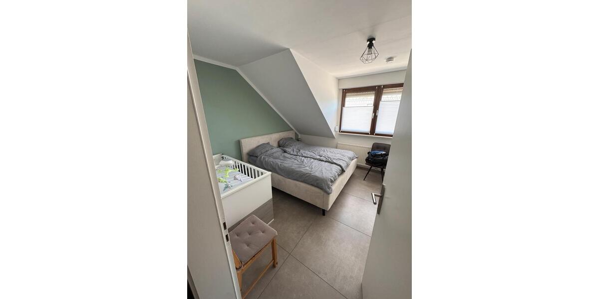 Dachgeschoßwohnung Düren Mariaweiler-Hoven - 3 Zimmer, 71 m&sup2;, 220.000&euro; | Angebot:26775343