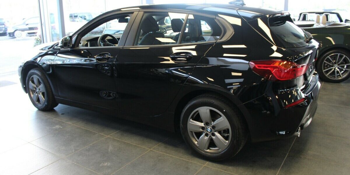 BMW 118 118d Aut. Advantage 15.390 km 21.980 &euro; Euskirchen 53881