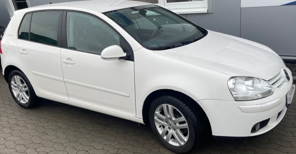VW Golf 95.450 km 5.680 &euro; Köln 50674