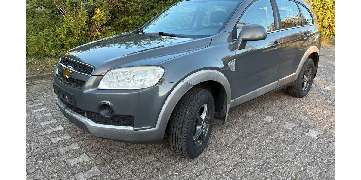 Chevrolet Captiva 439.551 km 1.550 &euro; Köln 50767