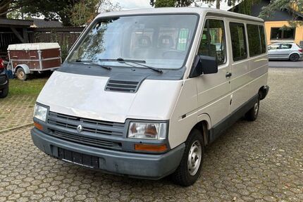 Renault Trafic 32.772 km 9.500 &euro; Euskirchen 53879