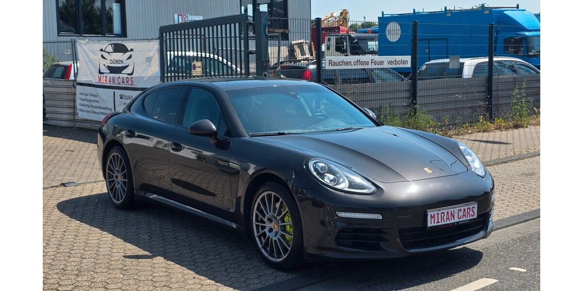 Porsche Panamera 390.000 km 17.999 &euro; Düren 52353