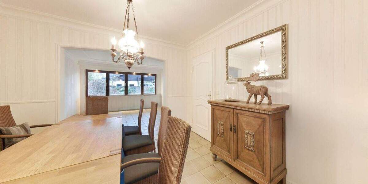 Einfamilienhaus Niederkassel Rheidt - 6 Zimmer, 252 m&sup2;, 863.000&euro; | Angebot:25846150