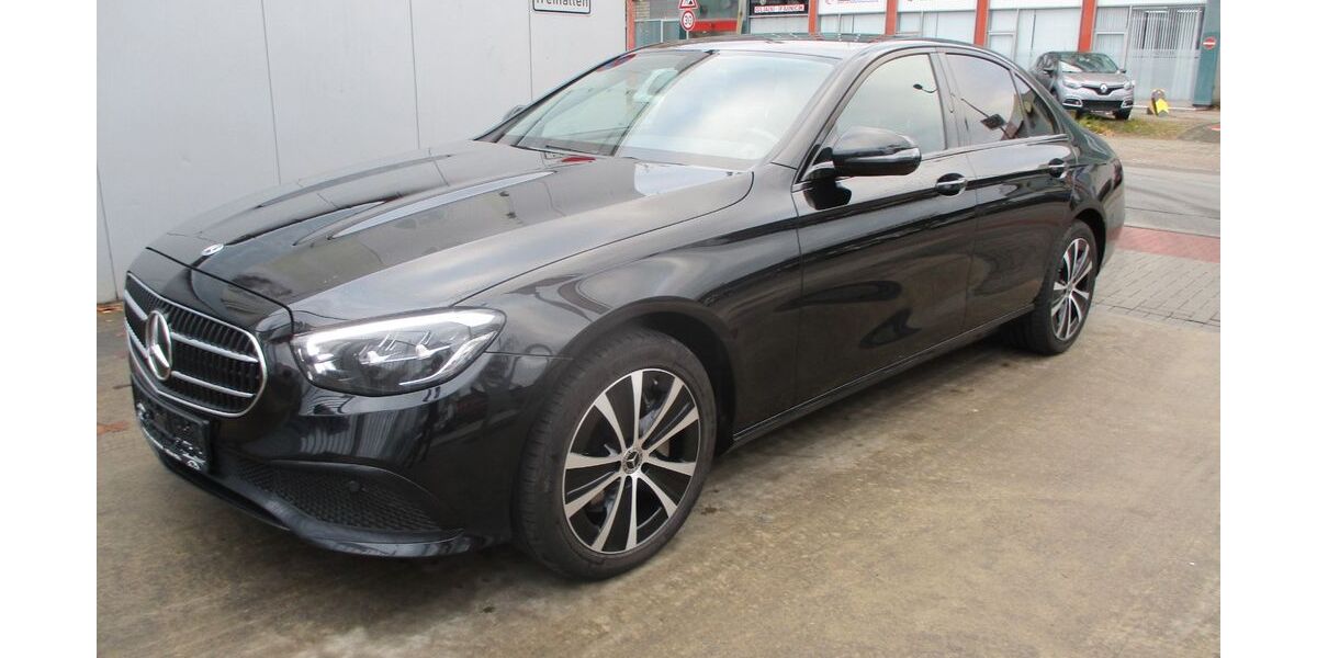 Mercedes-Benz E 300 148.668 km 30.470 &euro; Köln 51105
