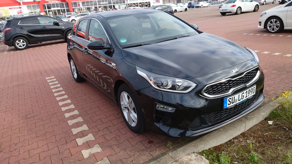 Kia ceed / Ceed 106.000 km 10.500 &euro; Vettweiß 52391