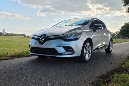 Renault Clio 196.000 km 5.900 &euro; Aldenhoven 52457