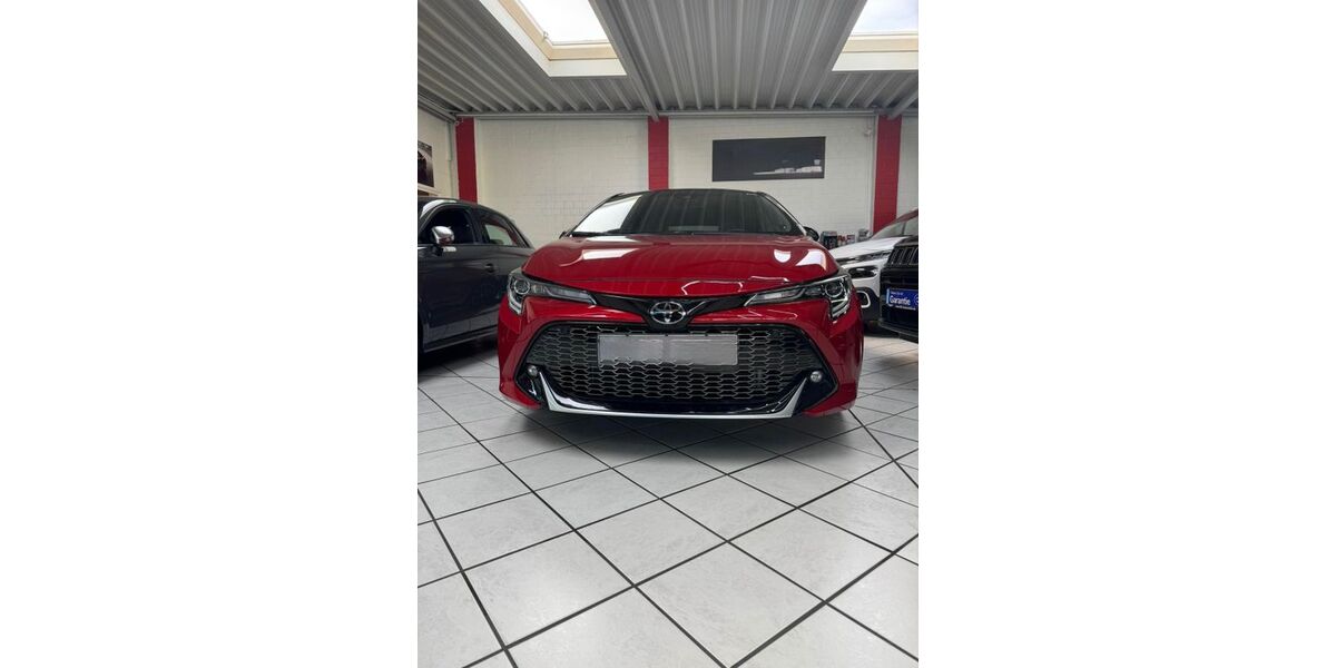 Toyota Corolla 23.500 km 25.800 &euro; Leverkusen 51379