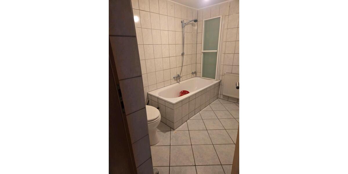 Erdgeschoßwohnung Köln Heimersdorf - 4 Zimmer, 99 m&sup2;, 1.100&euro; | Angebot:25949009