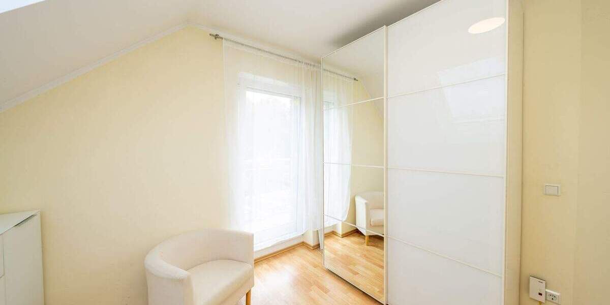 Einfamilienhaus Köln Mülheim - 7 Zimmer, 247 m&sup2;, 839.000&euro; | Angebot:25778486