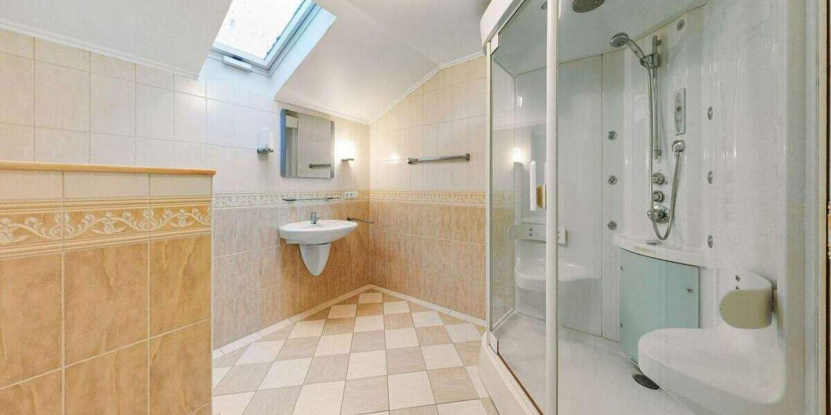 Einfamilienhaus Niederkassel Rheidt - 6 Zimmer, 252 m&sup2;, 863.000&euro; | Angebot:25846150