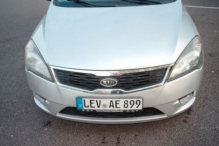 Kia ceed Sportswagon 196.000 km 2.800 &euro; Leverkusen 51375