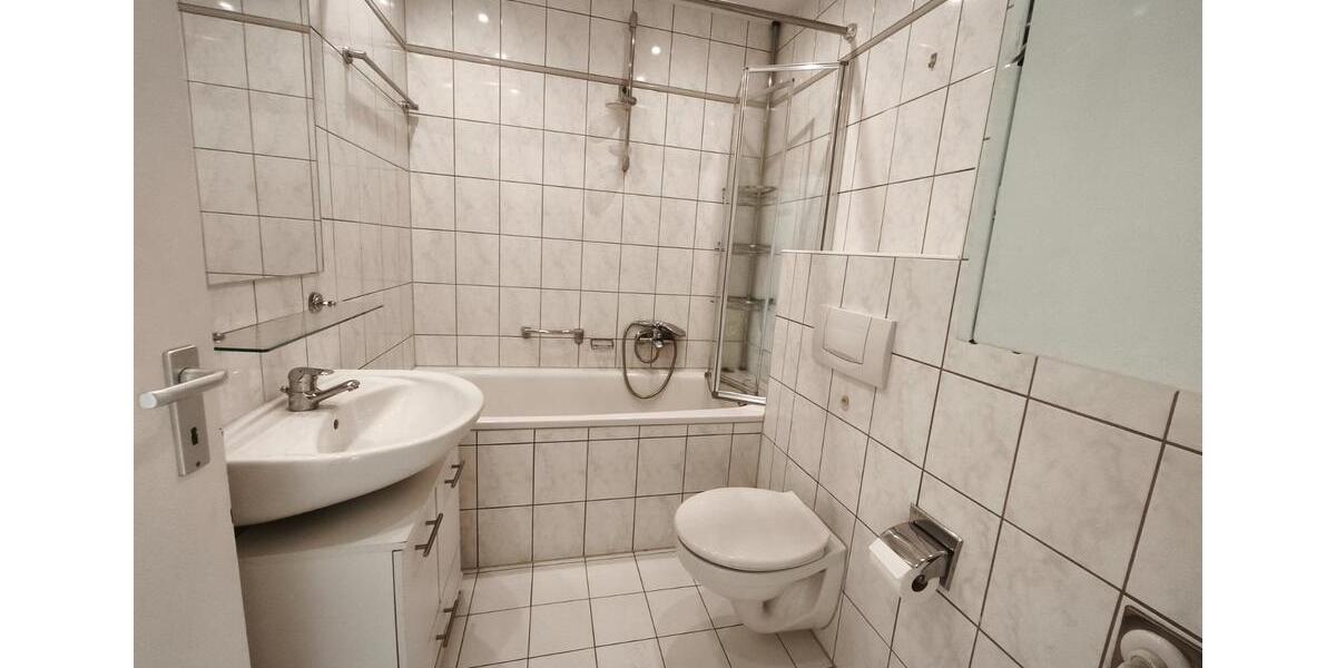 Hochparterre Köln Rodenkirchen - 3 Zimmer, 89 m&sup2;, 1.513&euro; | Angebot:25421735