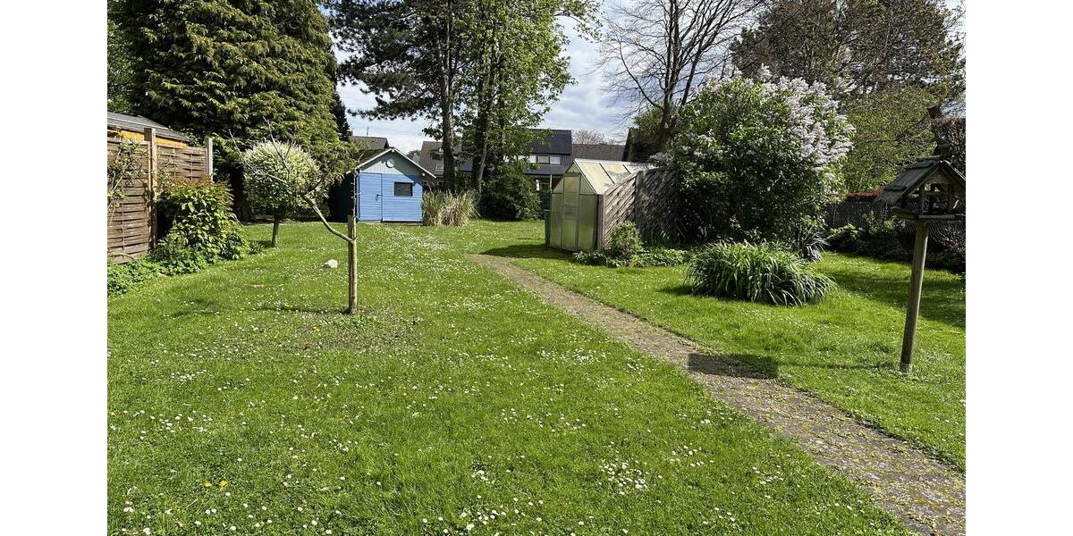 Erdgeschoßwohnung Euskirchen Dom-Esch - 7 Zimmer, 192 m&sup2;, 2.200&euro; | Angebot:25305992