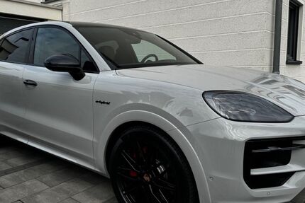 Porsche Cayenne 25.000 km 125.900 &euro; Frechen 50226