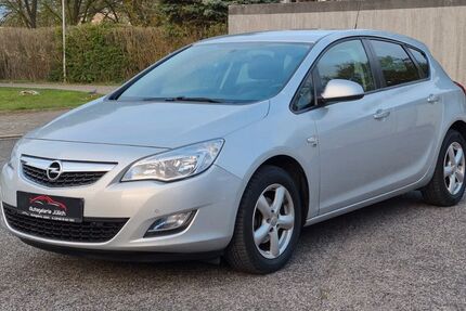 Opel Astra 61.000 km 8.499 &euro; Jülich 52428