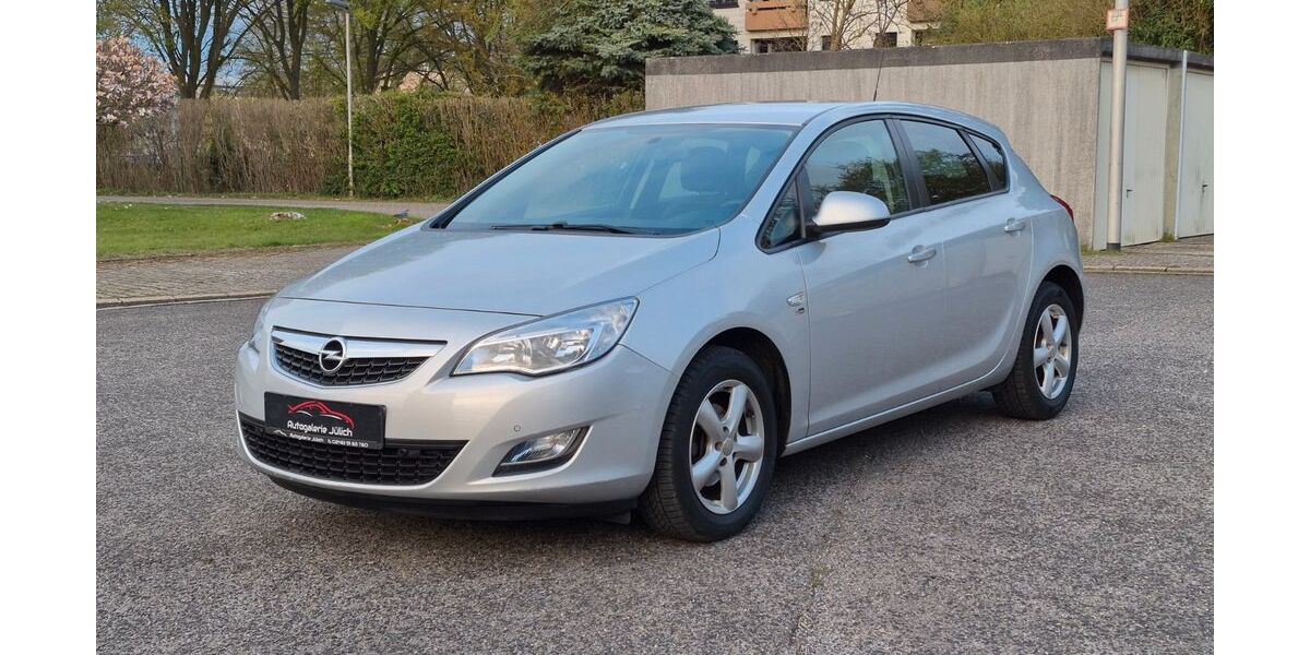 Opel Astra 61.000 km 8.499 &euro; Jülich 52428