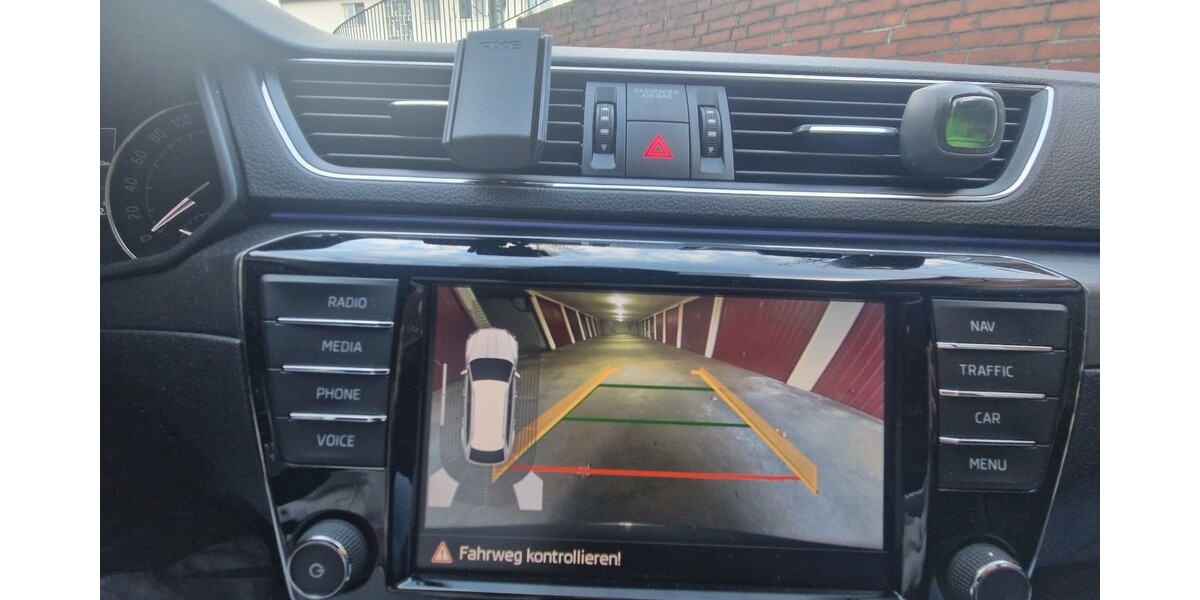 Skoda Superb 84.616 km 18.000 &euro; Köln 50667