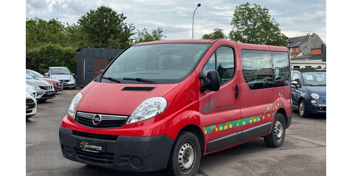 Opel Vivaro 254.661 km 7.499 &euro; Düren 52349