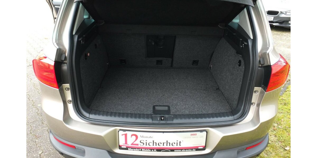 VW Tiguan WM26:CUP SPORT NAVI PARKPILOT TEMPOMAT 87.859 km 10.908 &euro; Köln 50858