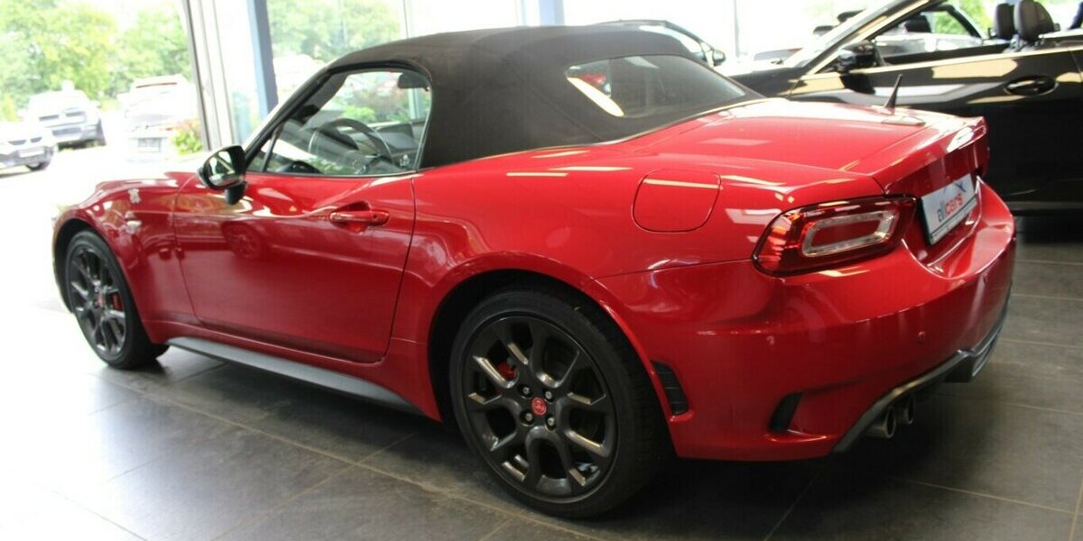 Fiat 124 Spider Abarth Serie 0 Turismo 1.4 MultiAir Tur 70.994 km 23.980 &euro; Euskirchen 53881