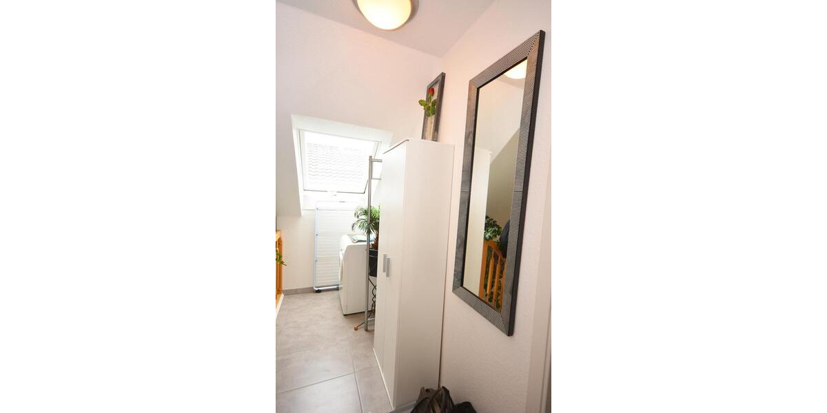 Etagenwohnung Bornheim - 1 Zimmer, 27 m&sup2;, 350&euro; | Angebot:25179788