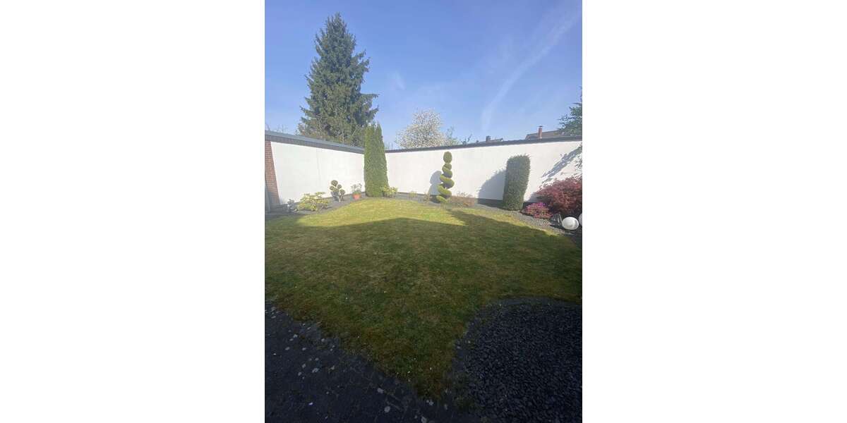 Etagenwohnung Dormagen - 3 Zimmer, 92 m&sup2;, 1.300&euro; | Angebot:24771292