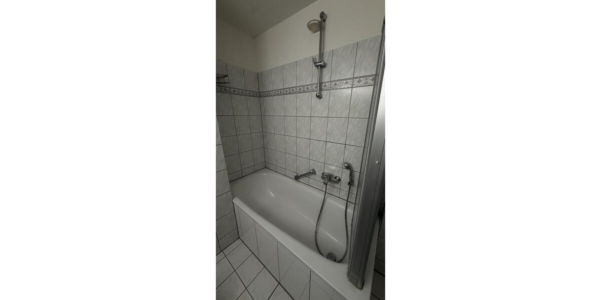 Etagenwohnung Köln Mülheim - 2 Zimmer, 61 m&sup2;, 900&euro; | Angebot:25942588