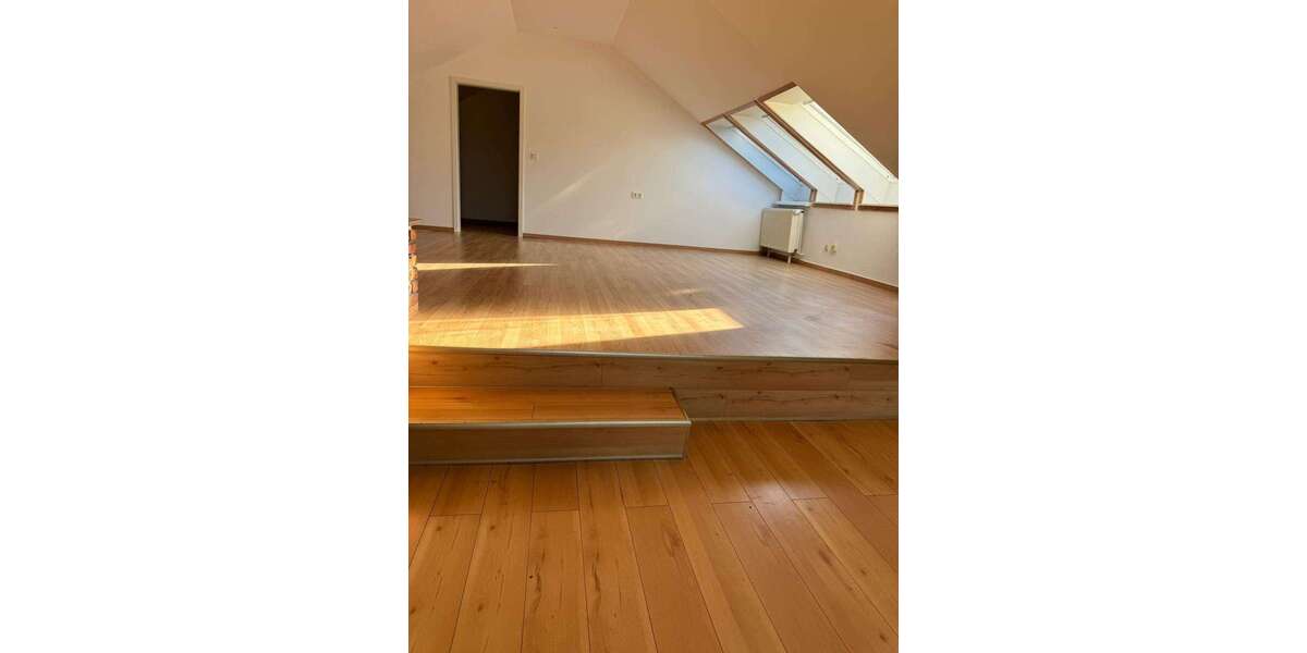 Etagenwohnung Frechen - 3 Zimmer, 110 m&sup2;, 1.550&euro; | Angebot:23534953